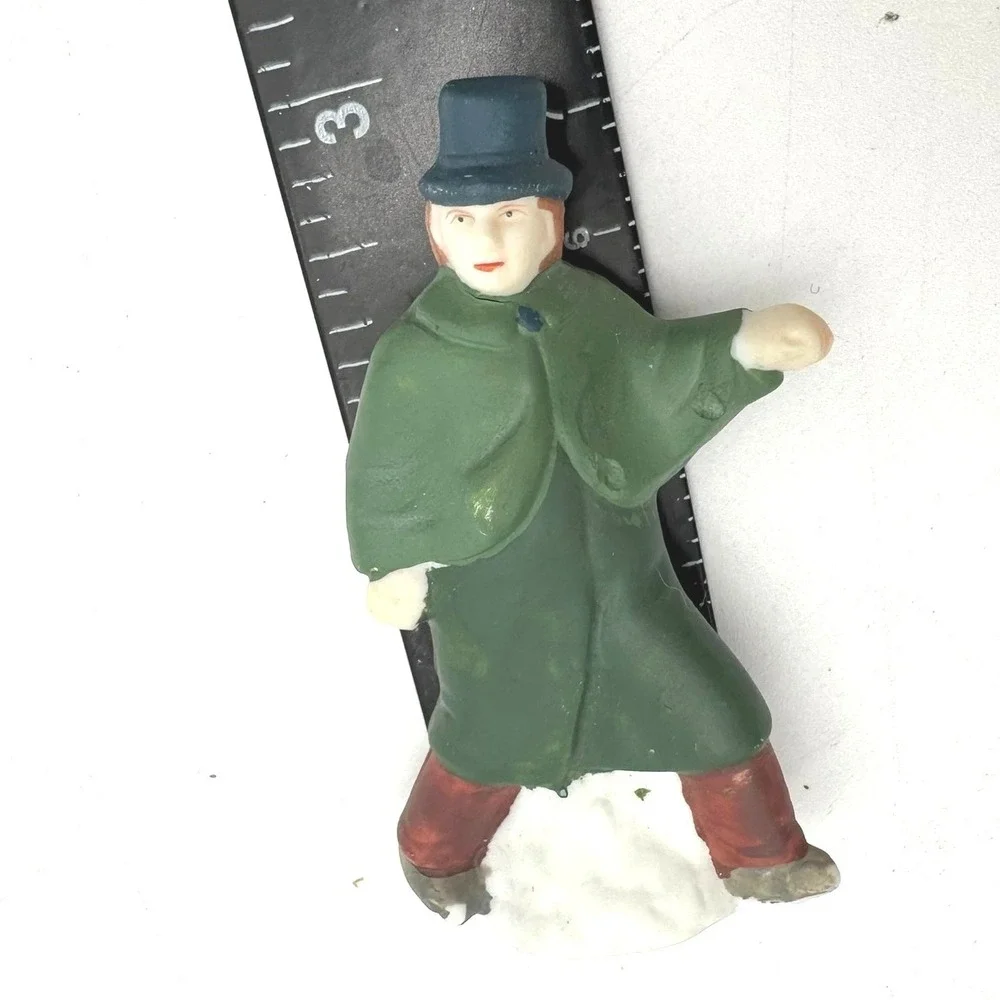 Vintage Memories Collection Ceramic Christmas Village Porcelain Figures Carolers